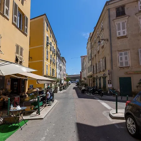 T1 Et T2, Quartier Citadelle, St Francois